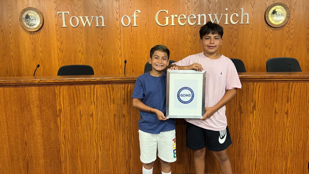 gdhs-logo-contest-winners-photo-of-brothers-julian-and-lucas
