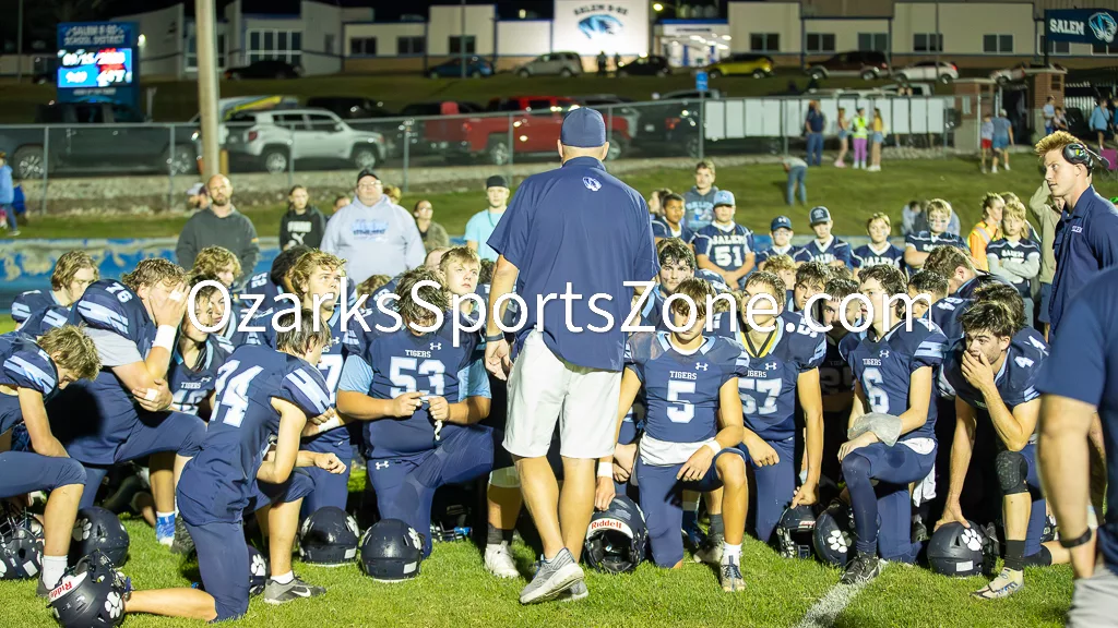 Salem Tiger Football vs Mountain Grove 