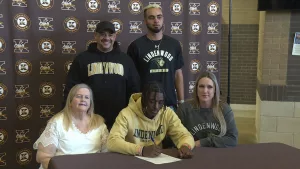 kickapoo-signing-10