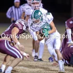 kellysteed_thayervswillowspringshsfb-104: The Willow Springs Bears took on the Thayer Bobcats at Willow Springs on Friday, Oct 18, 2024.