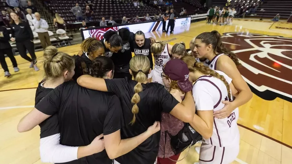 lady-bears-1000th-program-win