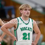 b35i0515-enhanced-nr: The Thayer Bobcats took on the Gainesville Bulldogs on Tuesday, Jan 7, 2024, at Thayer High School