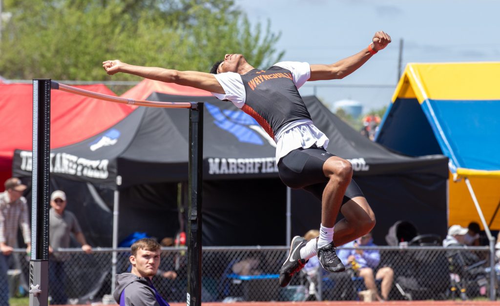 Track Meet Infield Pictures: SBU Class 4-5 Track Meet – Field Events – Ozarks Sports Zone