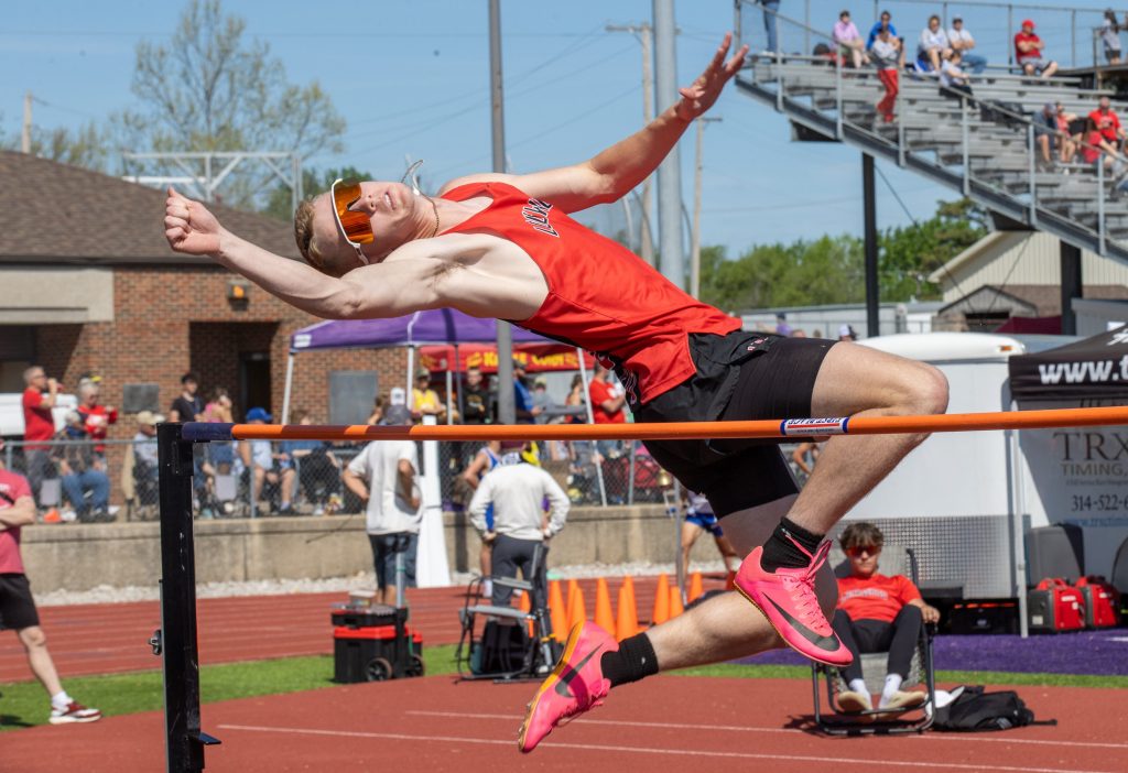 Track Meet Infield Pictures: SBU Class 1-3 Track Meet – Field Events – Ozarks Sports Zone