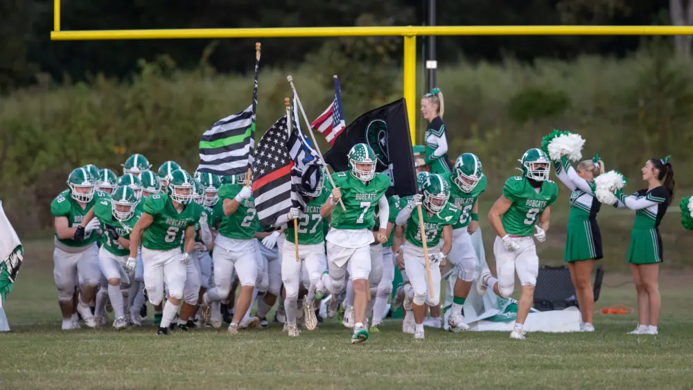 sept-26-2025-thayer-bobcats-battle-the-houston-tigers-in-high-school-football-131