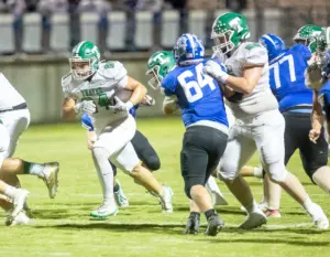 hsfb-the-thayer-bobcats-battle-the-cabool-bulldogs