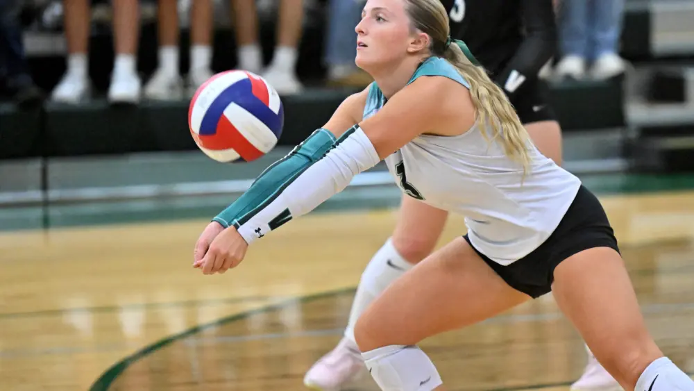 chadhayworth-mtv-sul-vb-110125-021