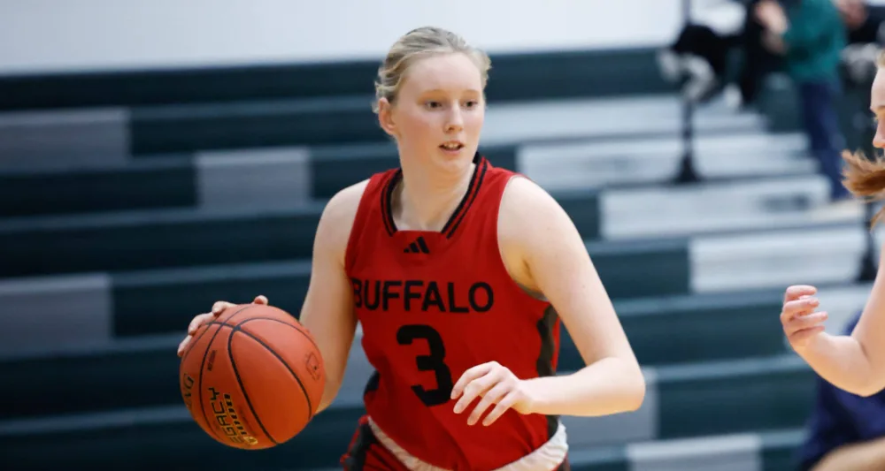 steverackley20250213buffaloatcatholicgirls_b4a5637-2