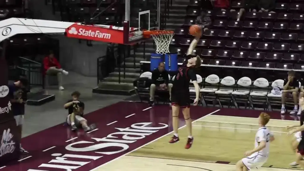 t_24cd54cb67434398a452c1a4aaaa2a2f_name_file_1280x720_2000_v3_1_