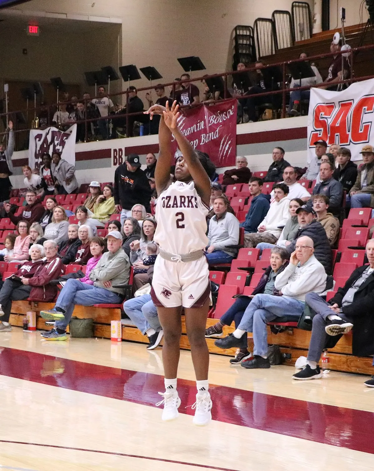 2-hinze-three-pointer