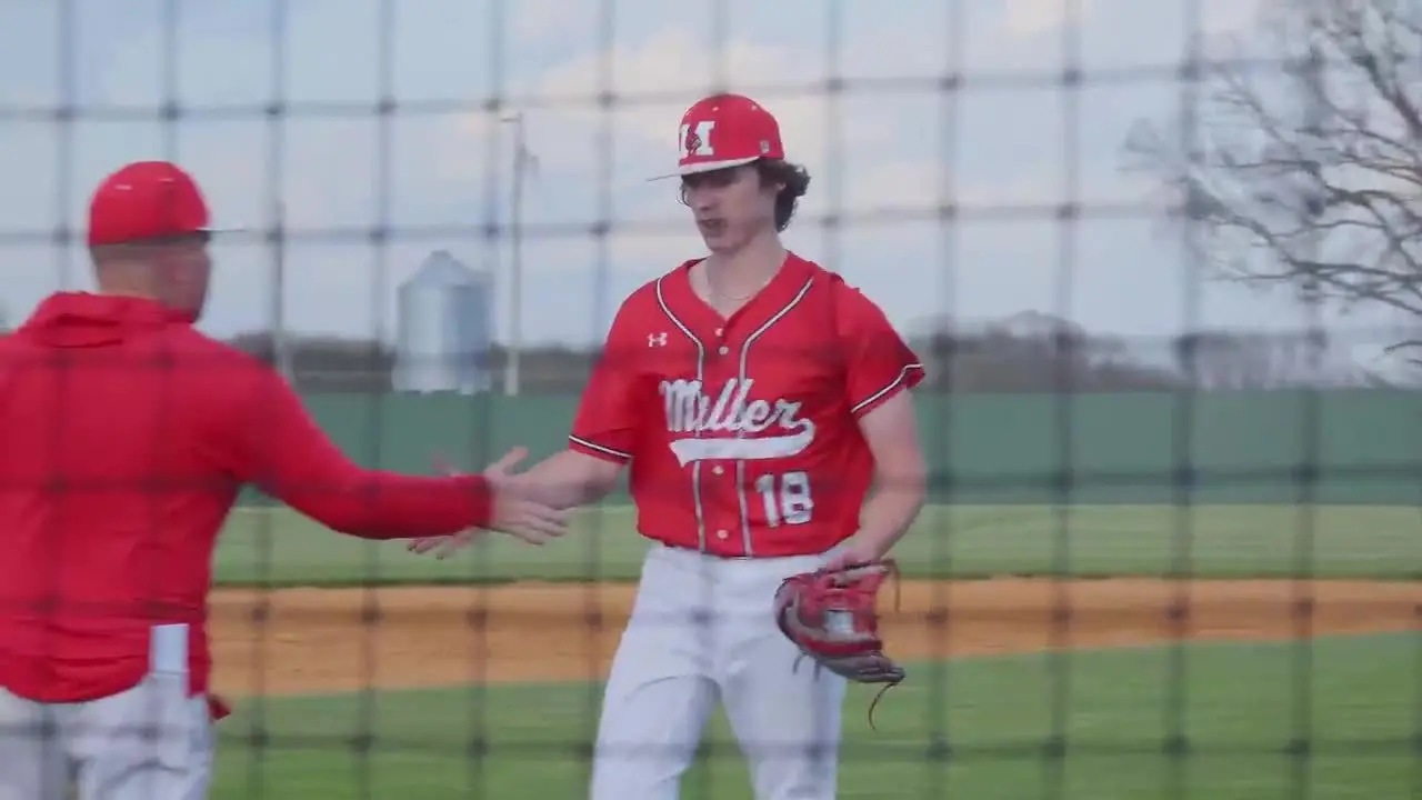 t_ba265cf9a630405ea1371bc6b3be0197_name_file_1280x720_2000_v3_1_