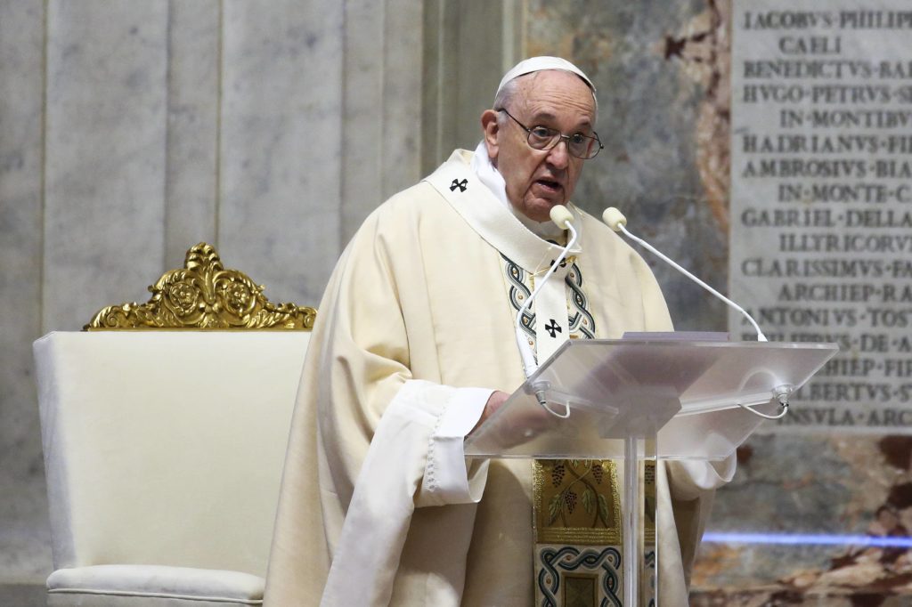 italy-cardinals-attends-pope-francis-arrives-to-celebrate-mass