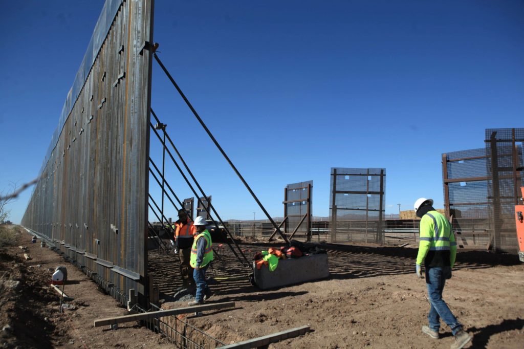 construction-companies-speed-up-trumps-wall-before-biden-stops-them