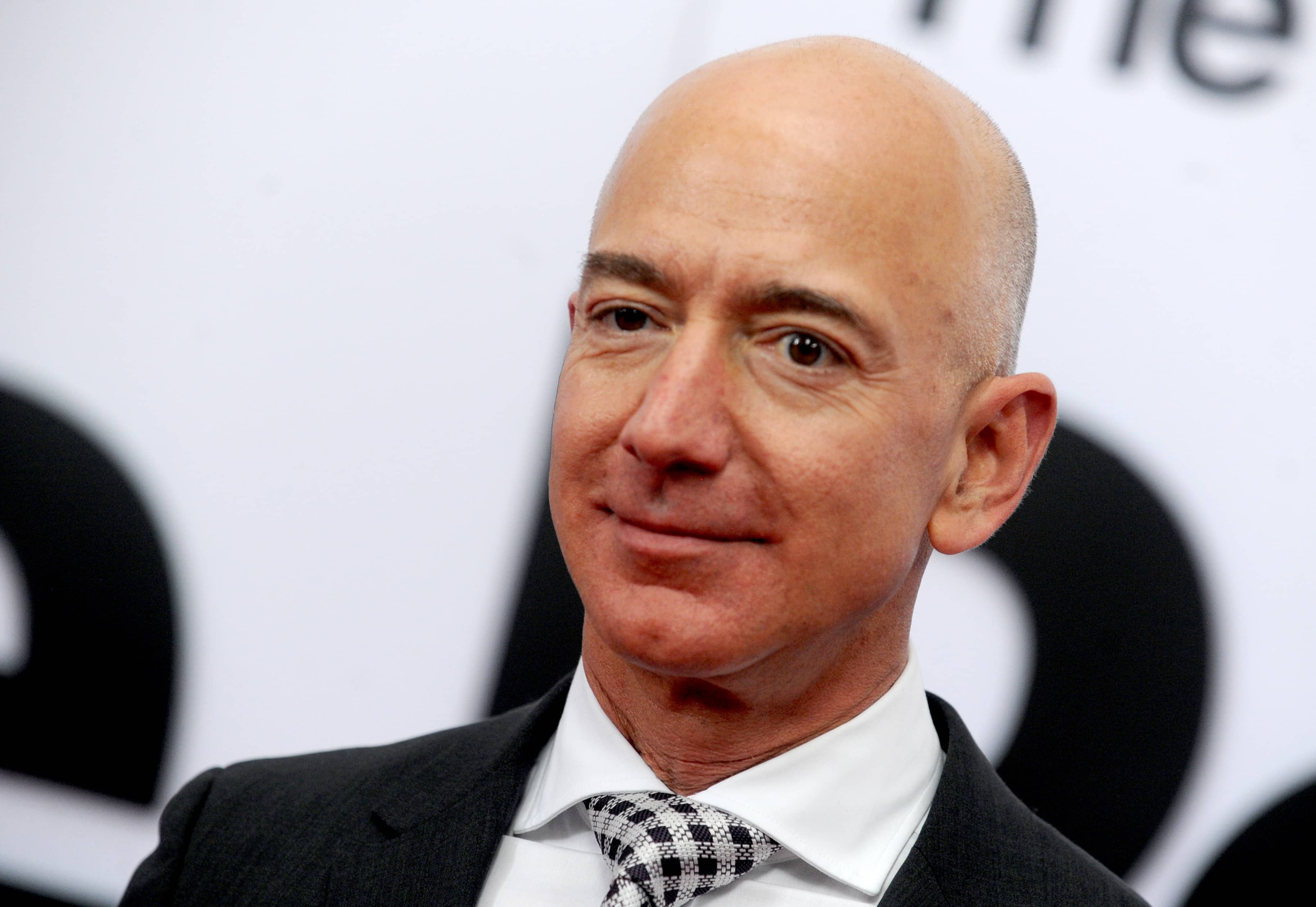 jeff-bezos-is-the-2017-richest-man