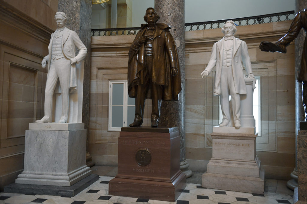 jefferson-davis-statue