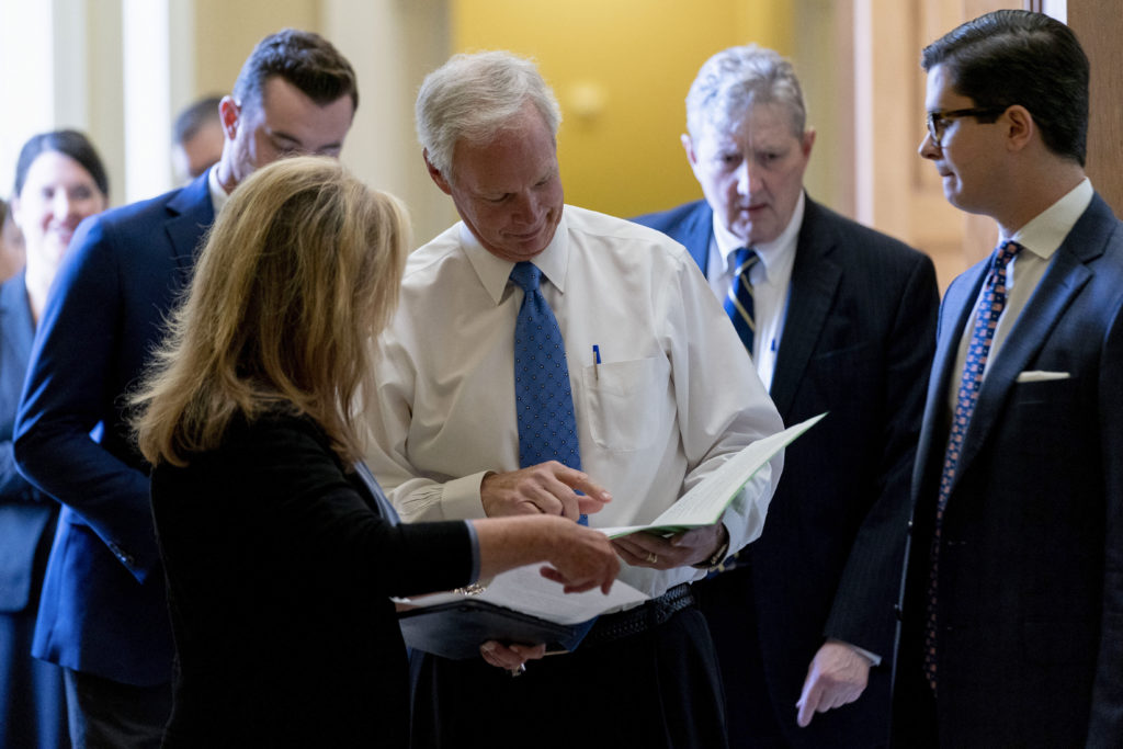 marsha-blackburn-ron-johnson-john-kennedy-2