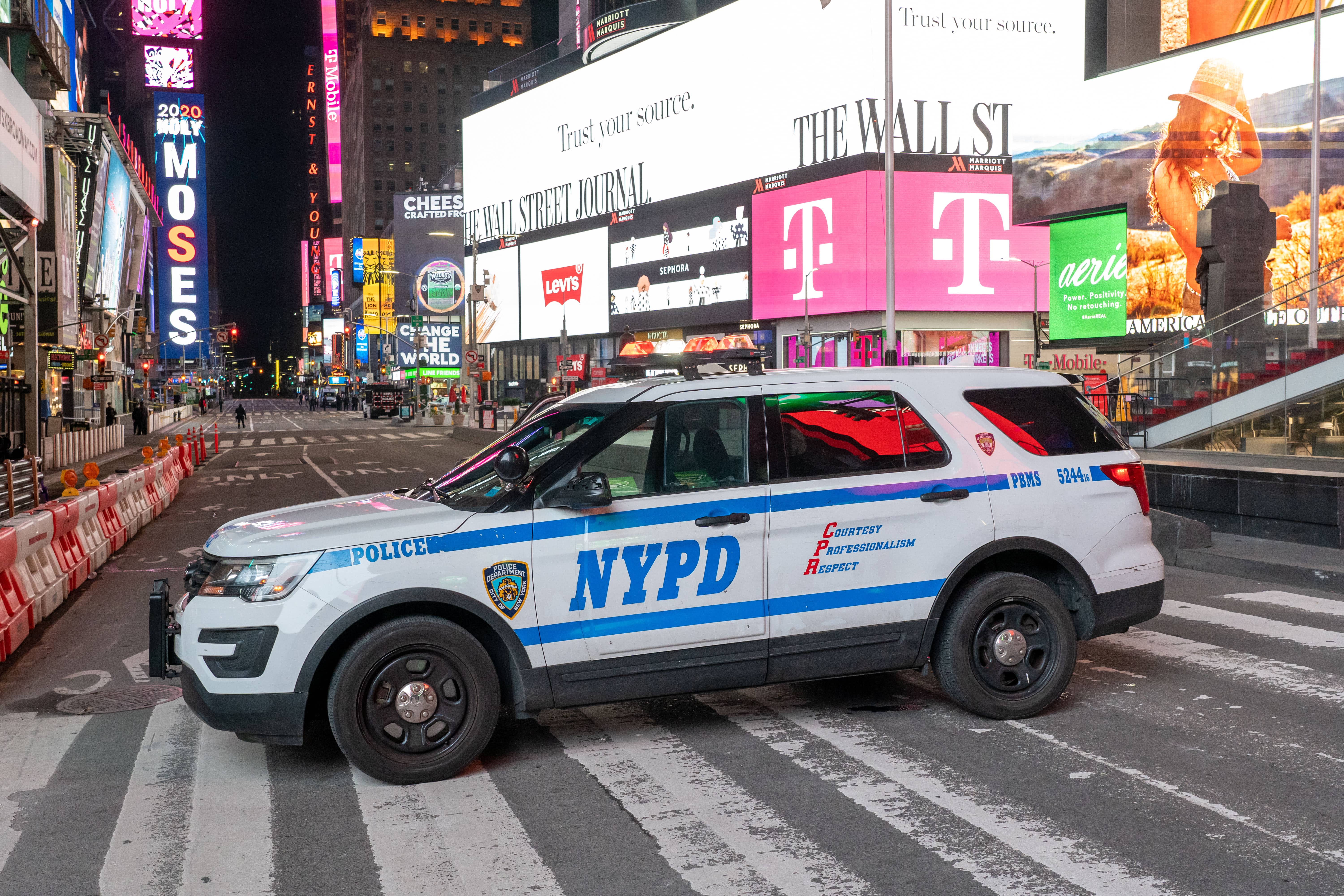 police-respond-to-shooting-in-new-york-us-08-may-2021-2