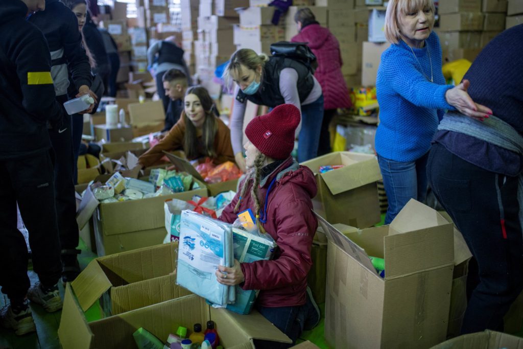 humanitarian-aid-near-polish-border-in-western-ukraine