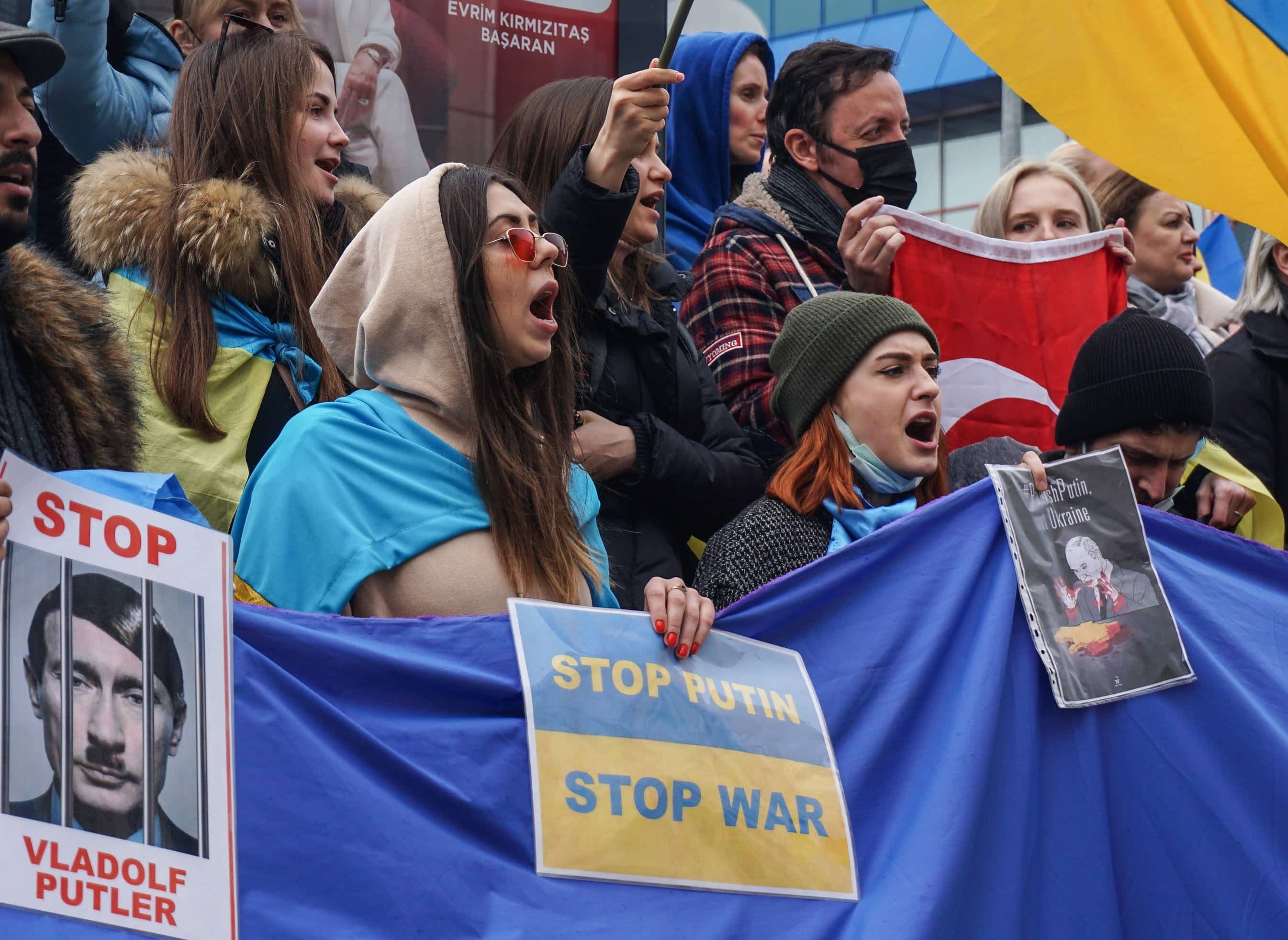 protest-against-russian-invasion-of-ukraine-in-istanbul-turkey-05-mar-2022