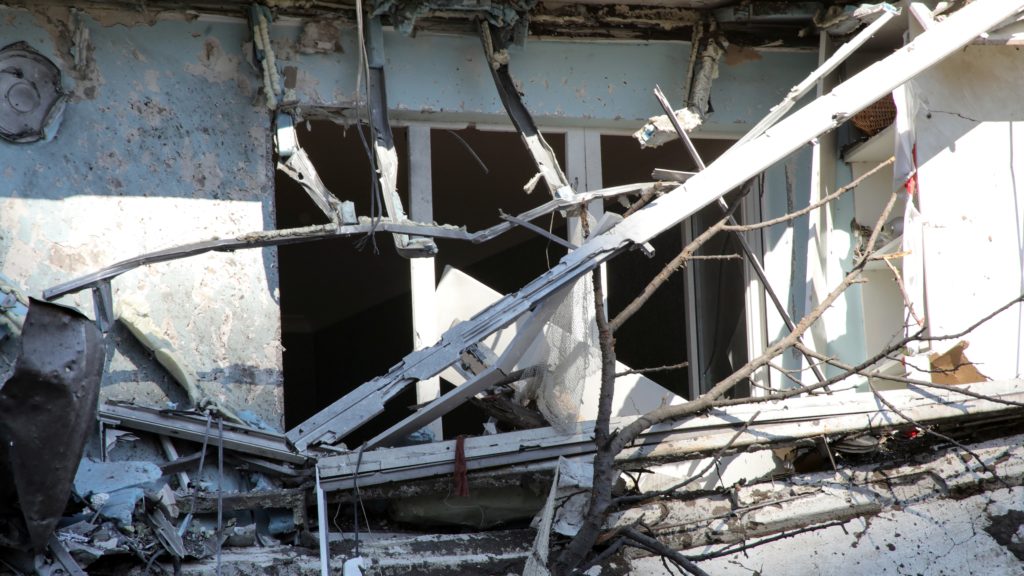 ukraine-damage-to-10-storey-building-in-kyiv