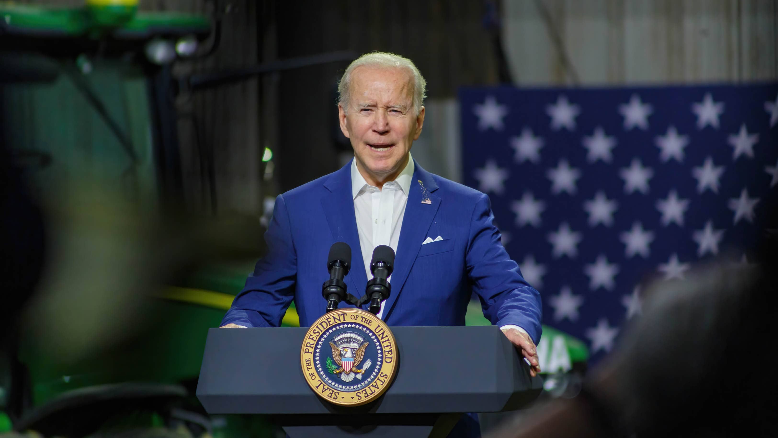 president-joe-biden-in-menlo-us-12-apr-2022