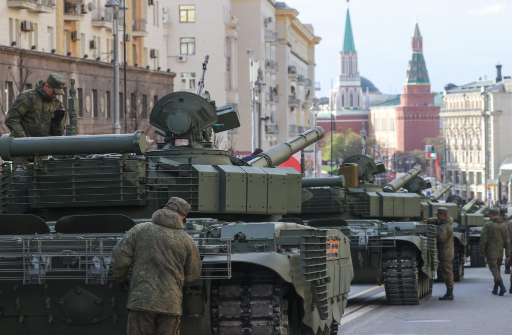 russia-military-hardware-heads-to-moscows-red-square-for-victory-day-parade-2