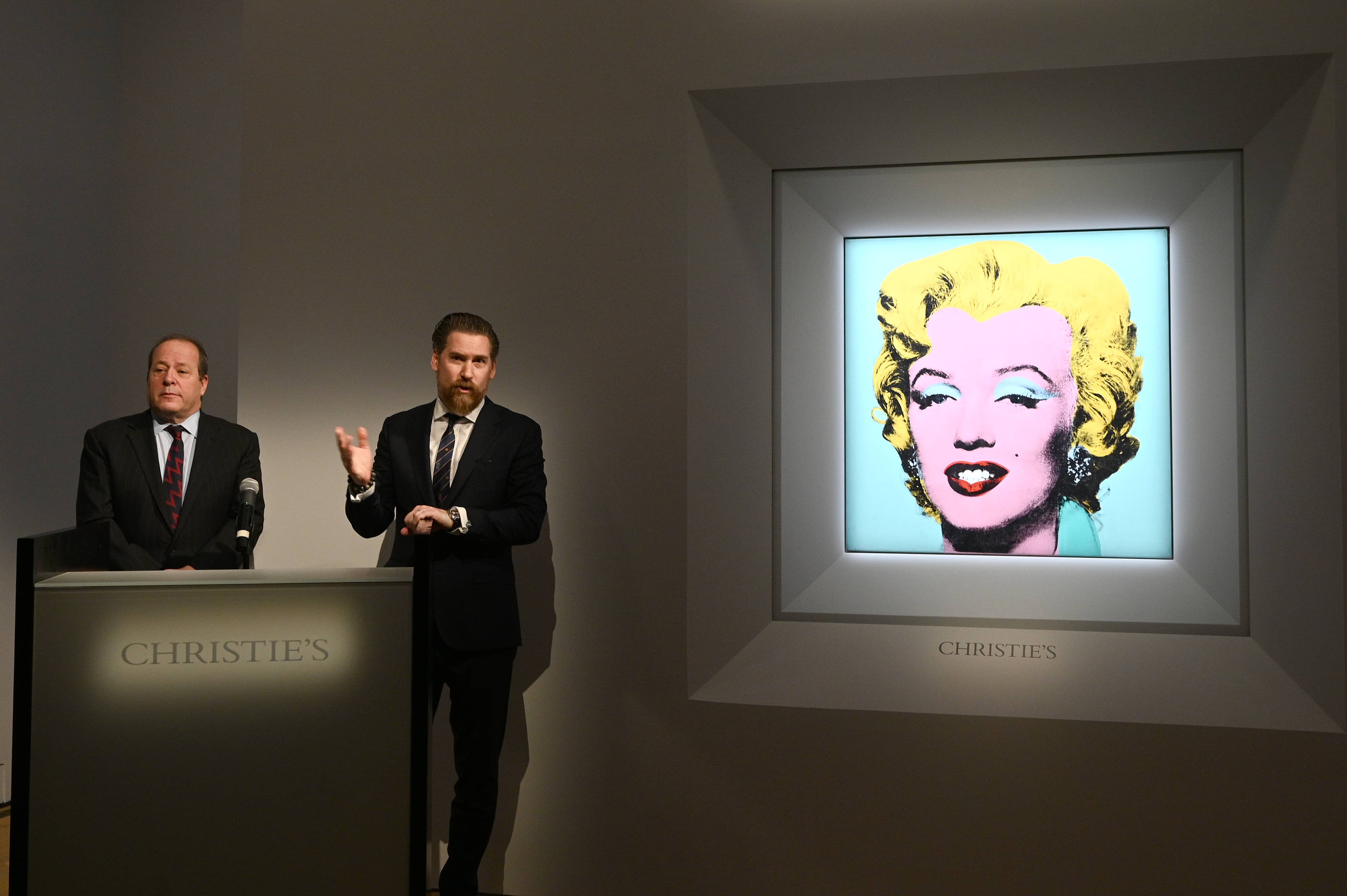 warhols-marilyn-monroe-sells-for-a-record-breaking-195-million