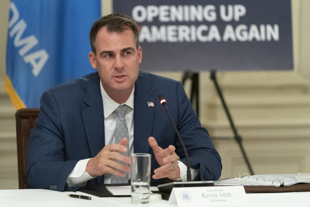 president-donald-trump-participates-in-a-roundtable-with-governors-on-the-reopening-of-americaos-small-businesses