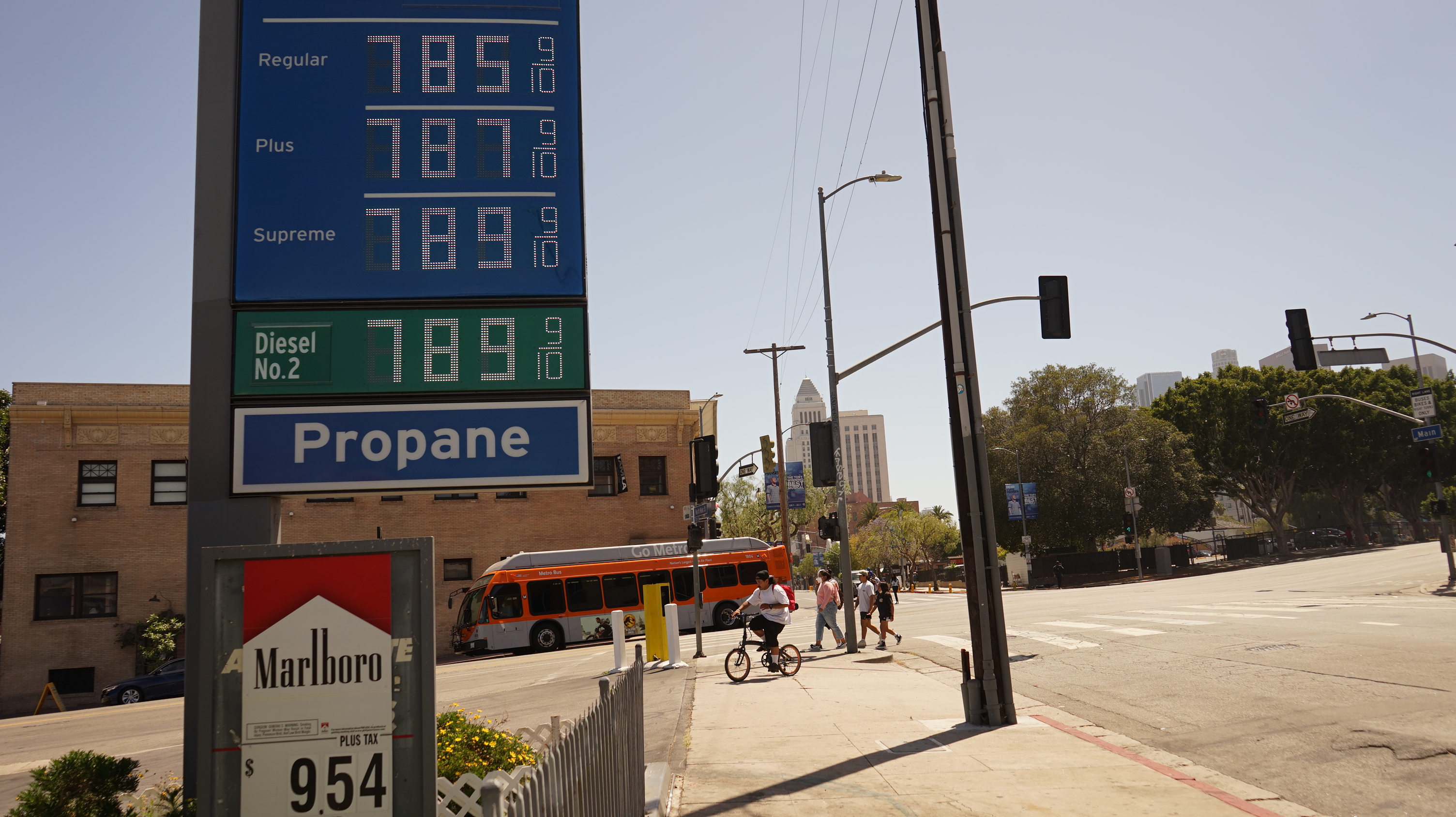 u-s-los-angeles-gas-price-jump