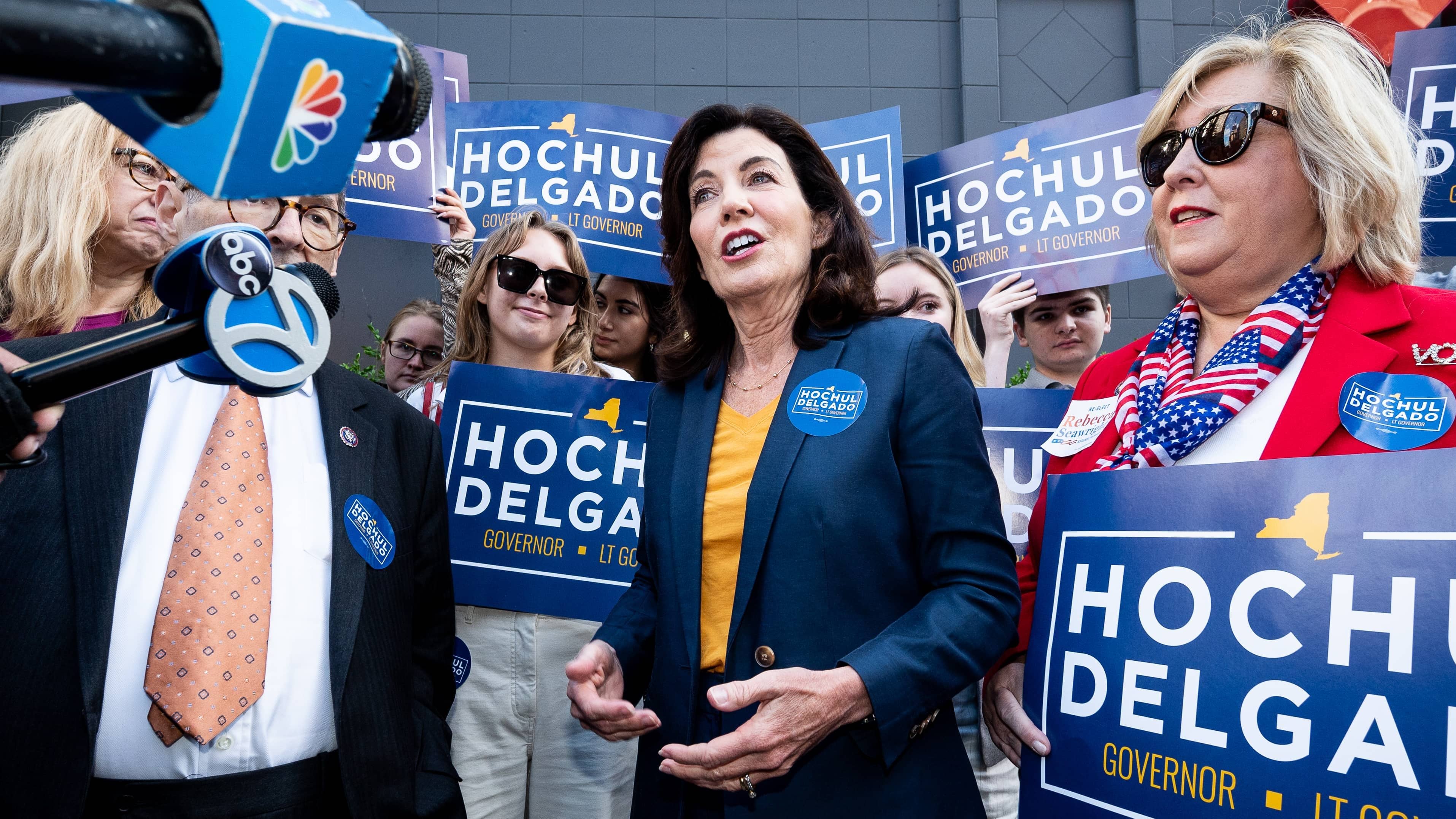 Poll Finds Hochul With Big Lead In Gov Race | 77 WABC