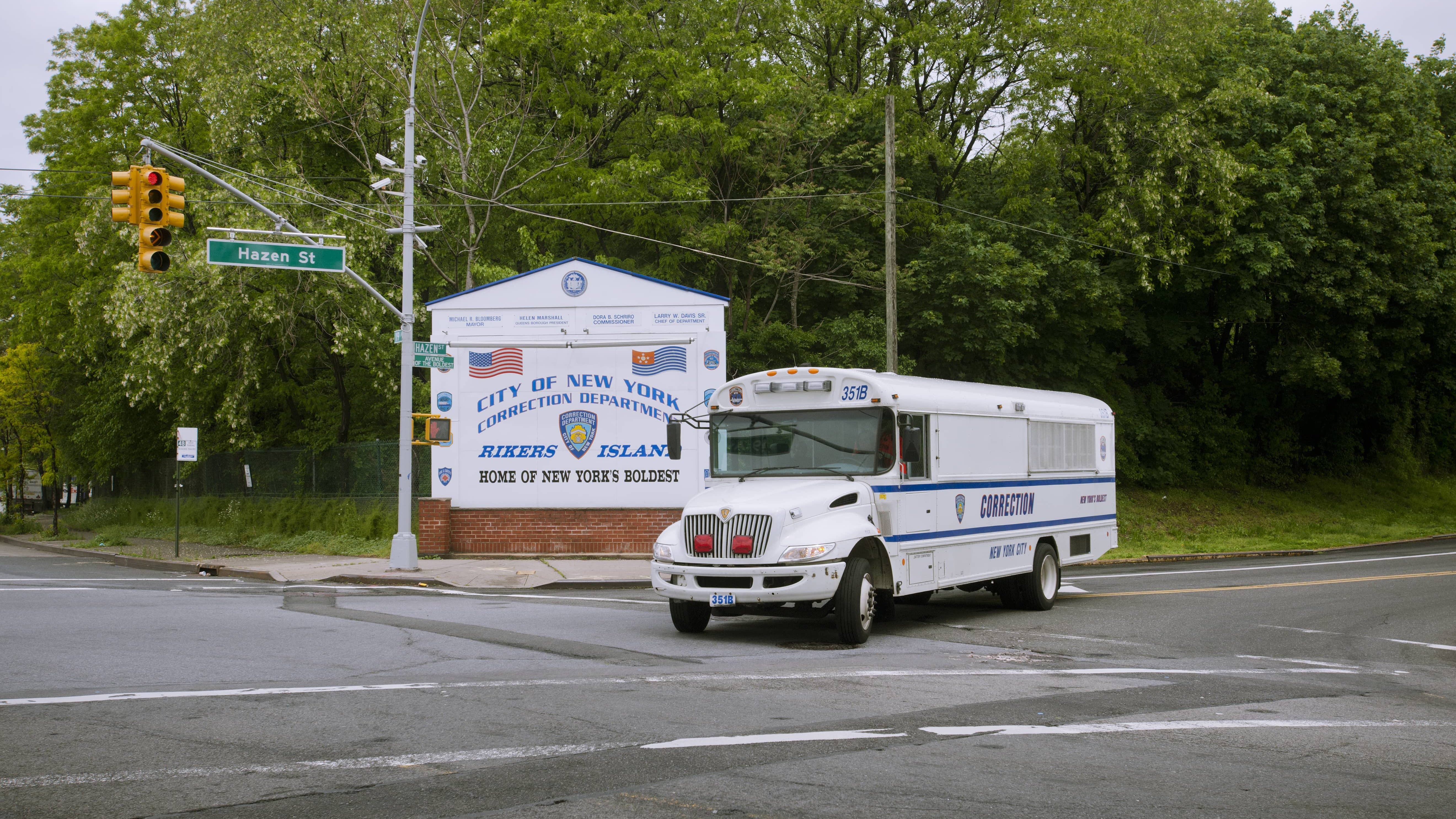 ny-ny-city-council-votes-to-close-rikers-island-correctional-facility