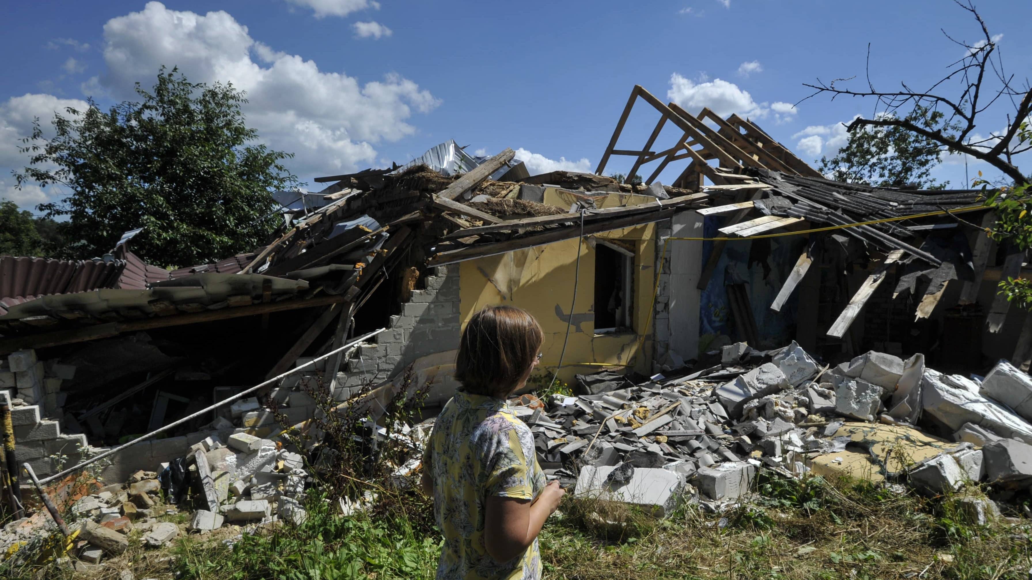 scenes-of-destruction-after-the-russian-withdrawal-in-the-village-of-zalissya-and-velyka-dymerka-ukraine