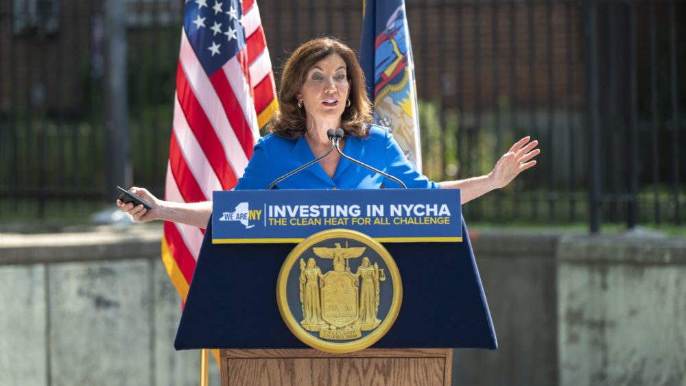 governor-hochul-and-mayor-adams-announce-70-million-investment-to-decarbonize-nycha-buildings-in-nyc-02-aug-2022-2