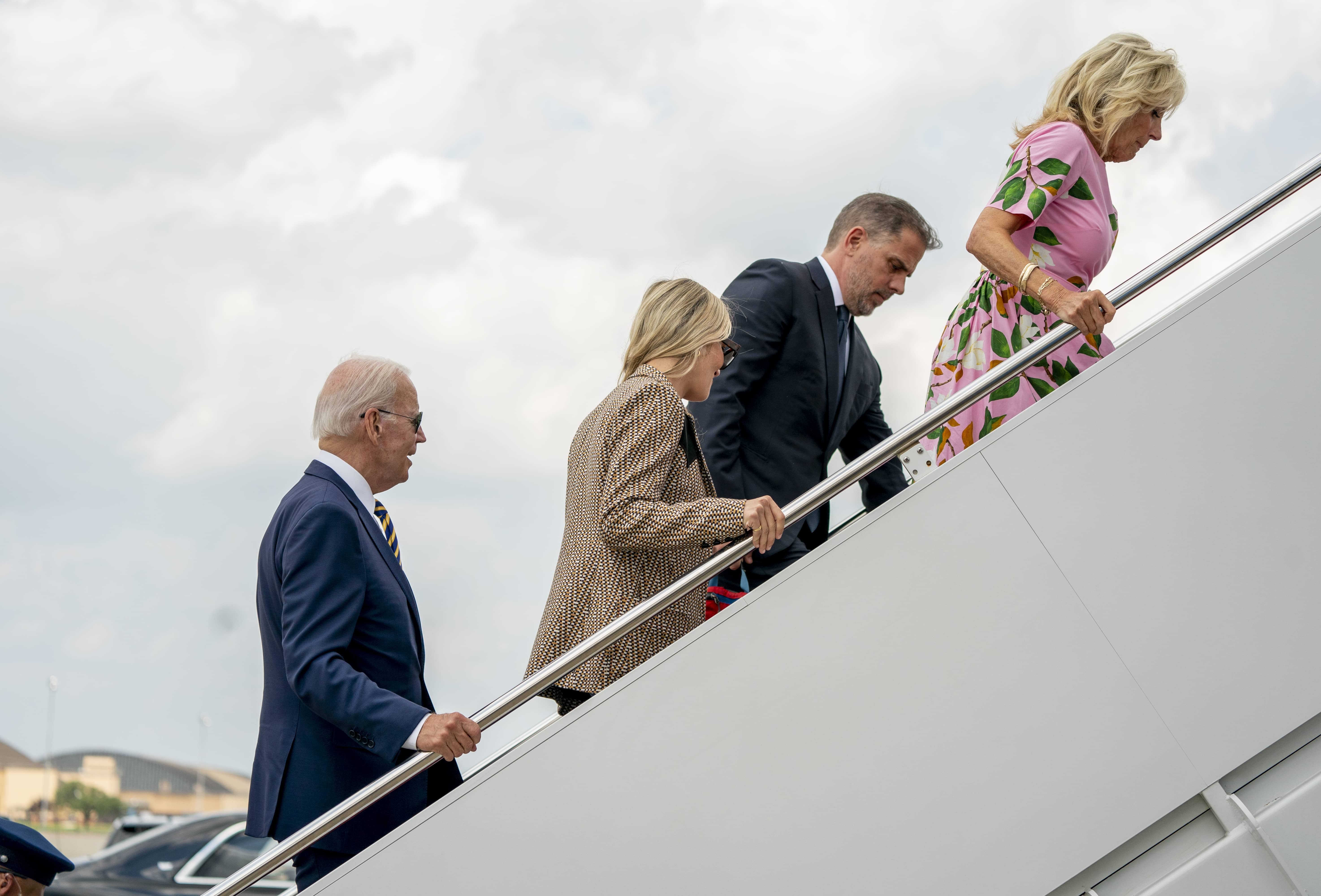 president-biden-departs-washington-for-vacation