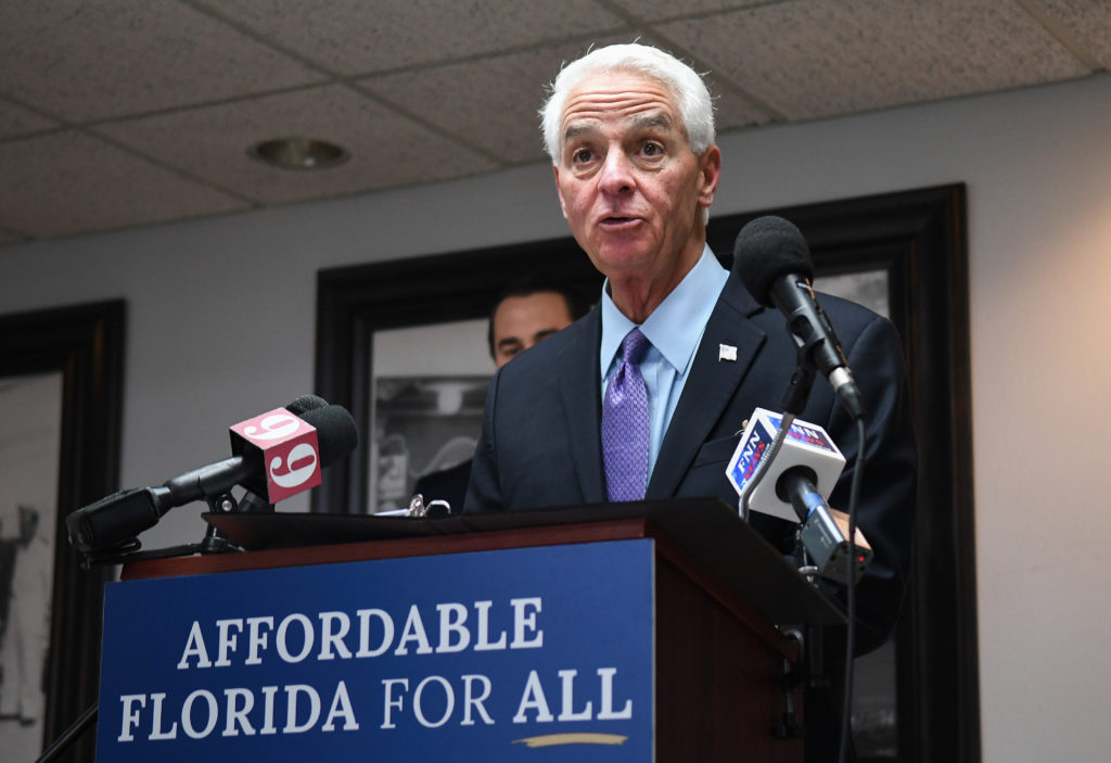 charlie-crist-promotes-affordable-housing-at-orlando-campaign-stop-in-us-26-jan-2022