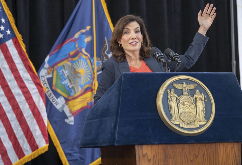 governor-hochul-honors-heroes-on-one-year-anniversary-of-hurricane-ida-in-new-york-01-sept-2022
