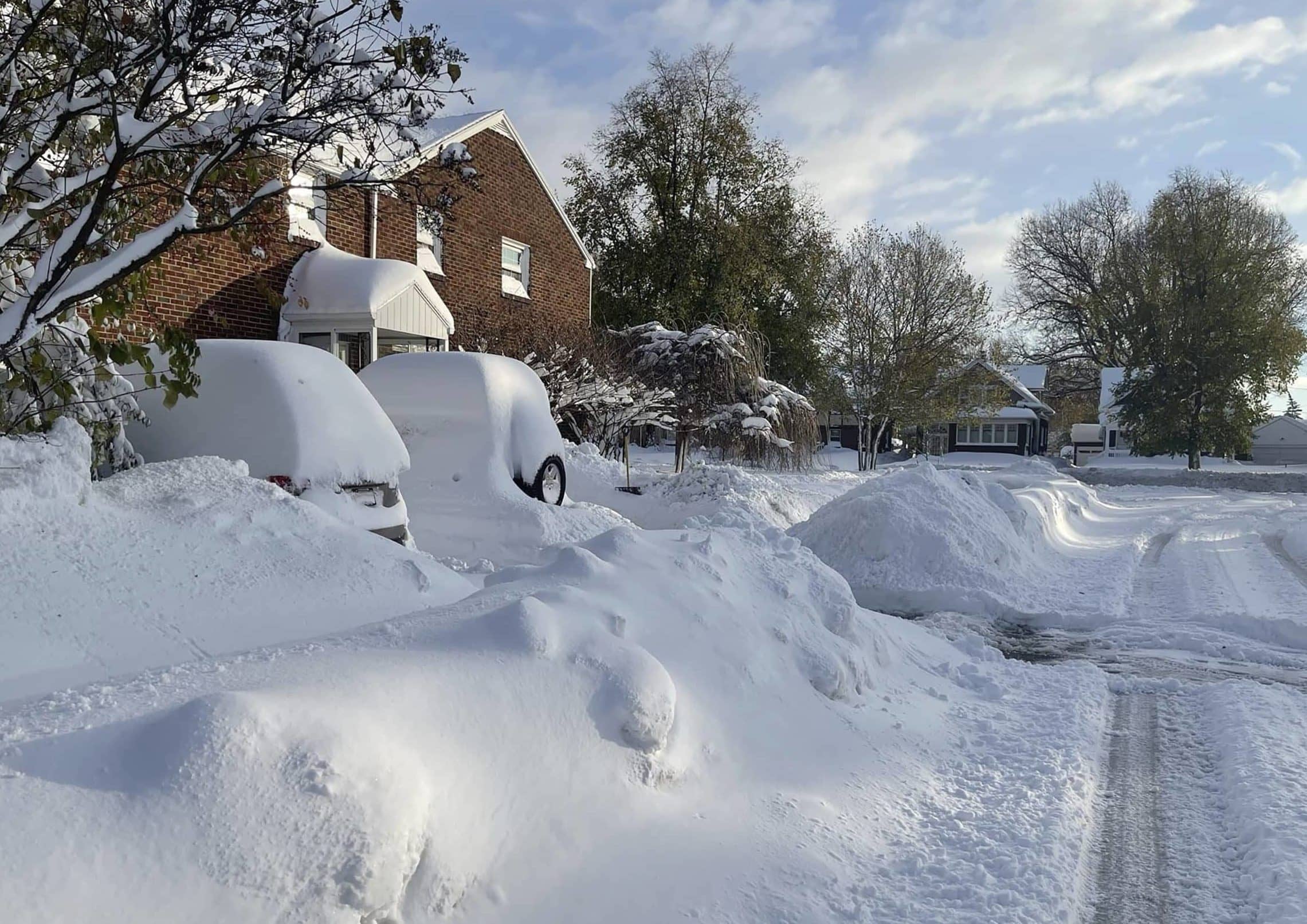 Lake-effect snow storm hits Buffalo, New York - ABC7 New York