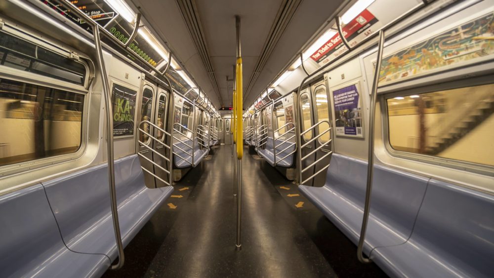 ny-subway-riding-in-new-york-2