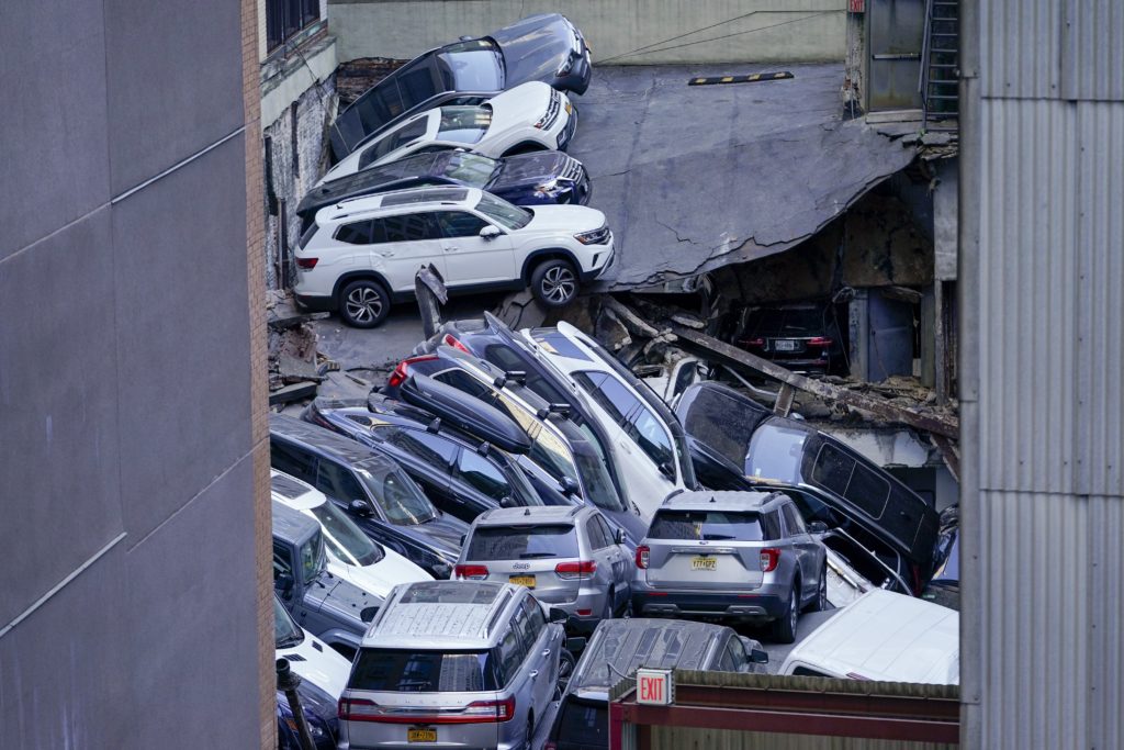 aptopix-parking-garage-collapse