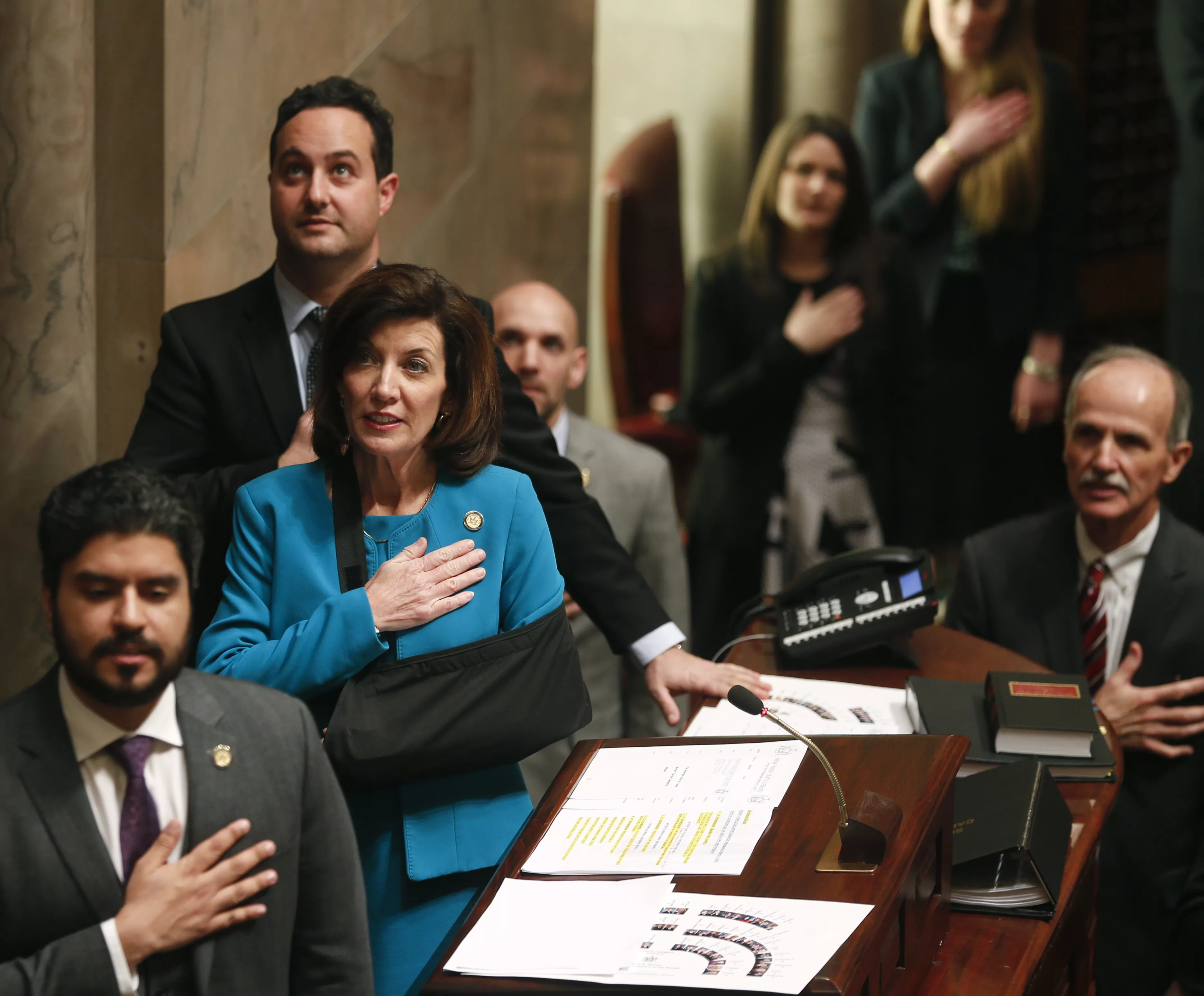 Governor Hochul Appears with Arm in Sling | 77 WABC