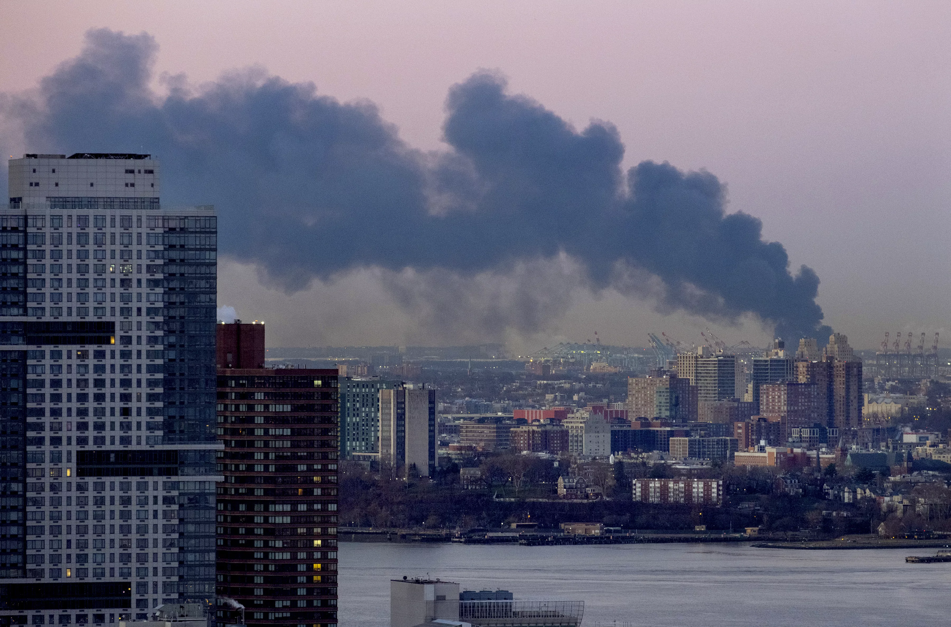 new-jersey-industrial-park-fire-2