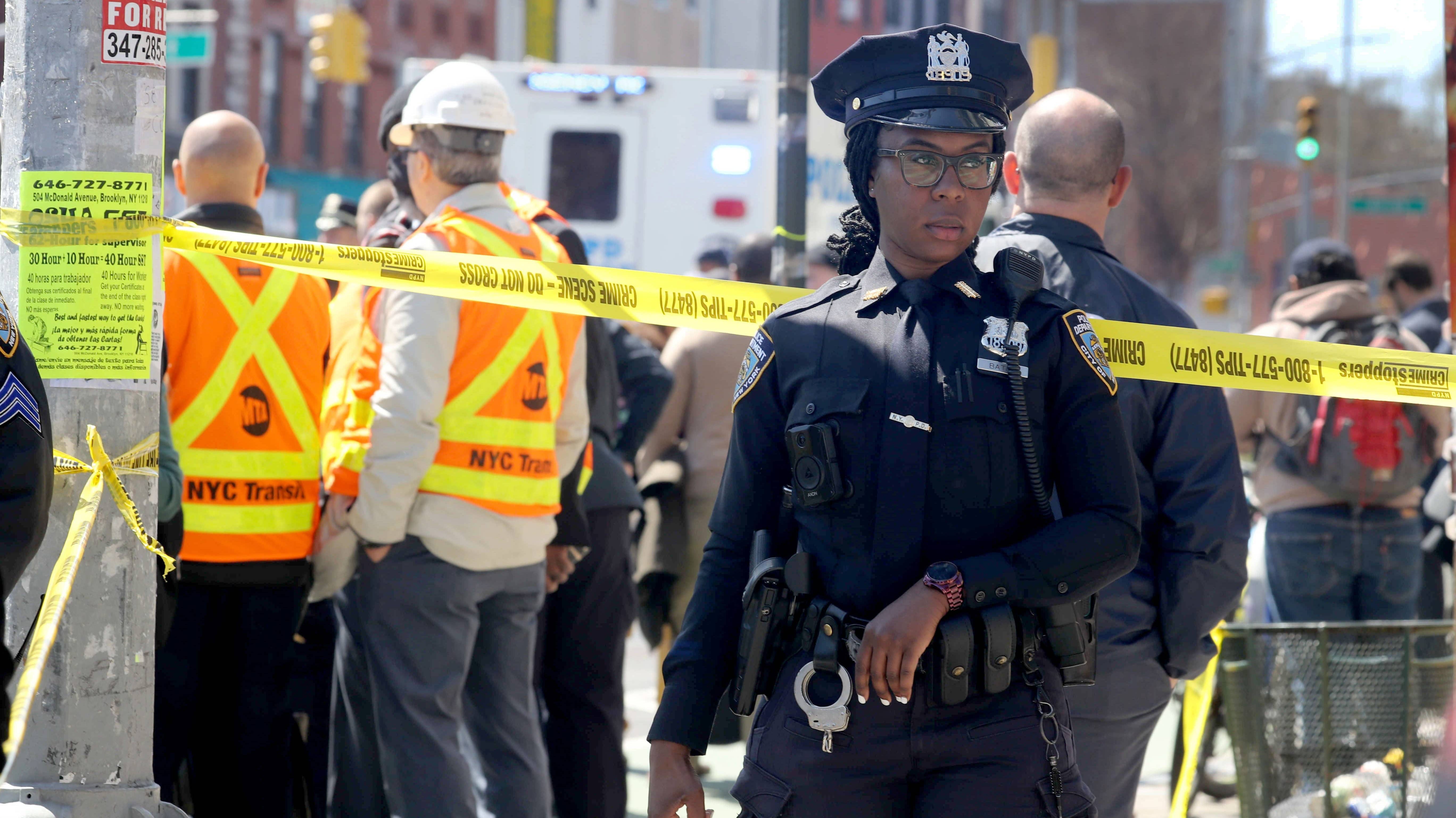 news-brooklyn-subway-shooting-4