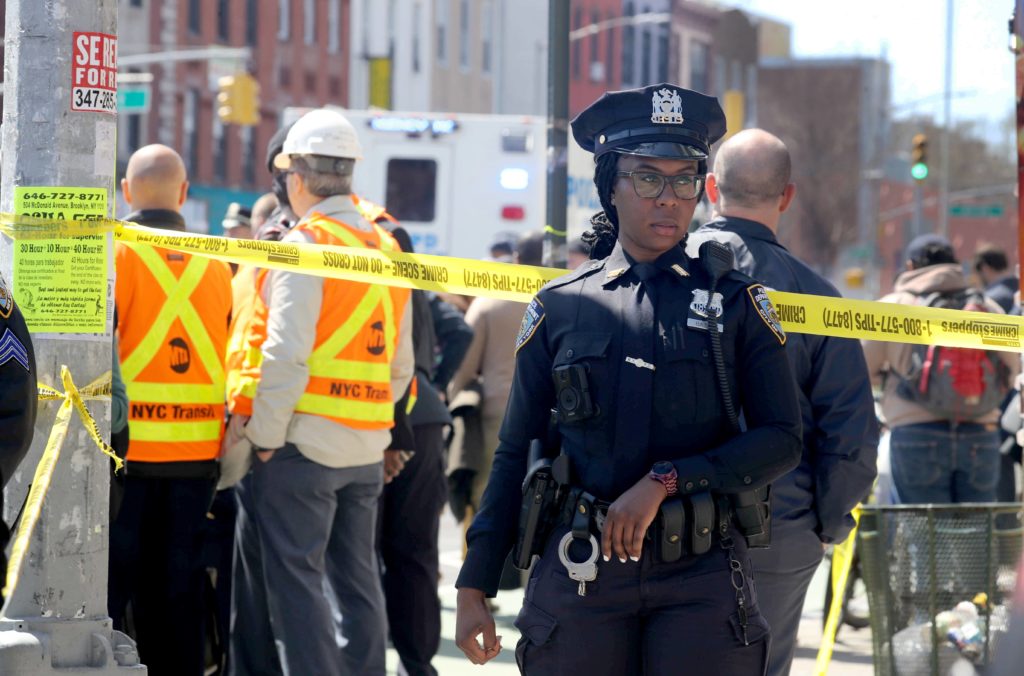 news-brooklyn-subway-shooting-5