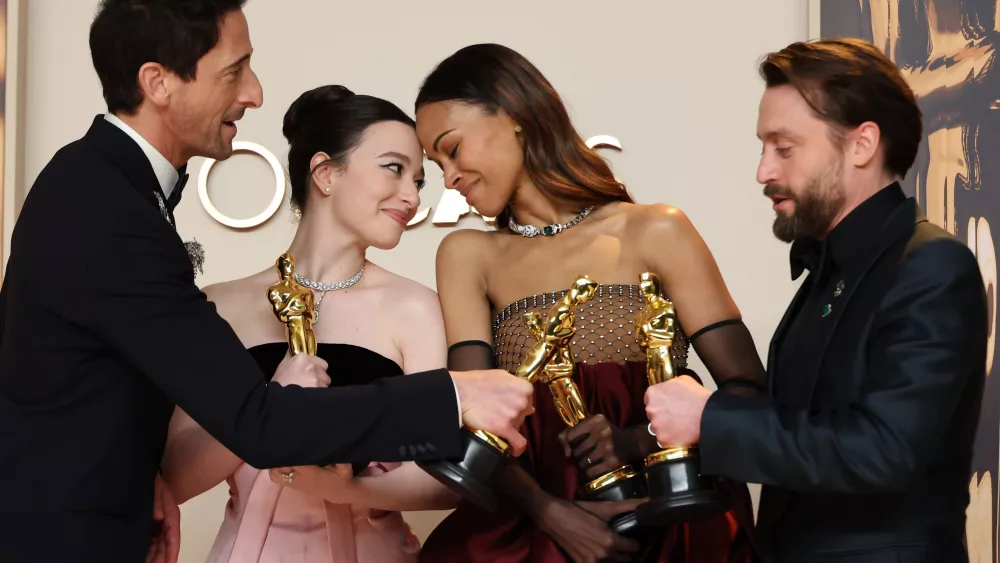 entertainment-entertainment-2025-academy-awards-arrivals-and-press-room