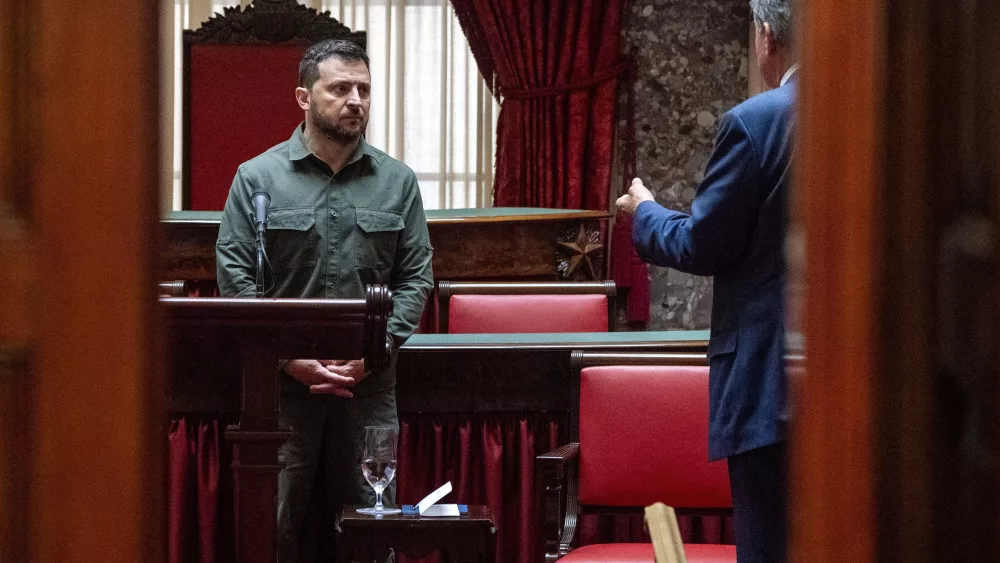 news-ukrainian-president-volodymyr-zelenskyy-visits-capitol-hill-4