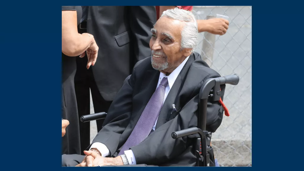 mixcollage-26-may-2025-10-50-am-7364