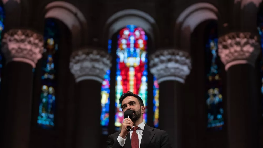 mayoral-forum-at-cathedral-of-st-john-the-divine-in-manhattan-usa-05-june-2025-4
