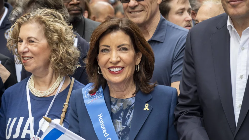2025-israel-day-on-fifth-avenue-in-new-york-18-may-2025-2