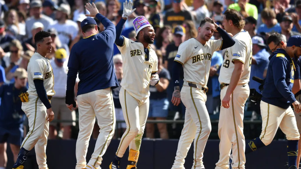 mlb-los-angeles-dodgers-at-milwaukee-brewers