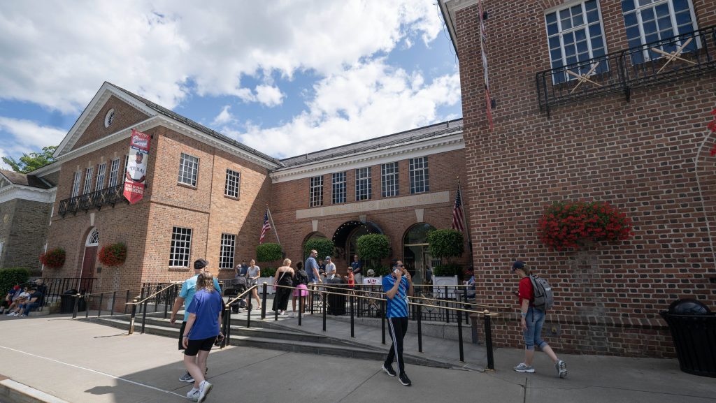 Baseball Hall of Fame Induction Ceremony | 77 WABC